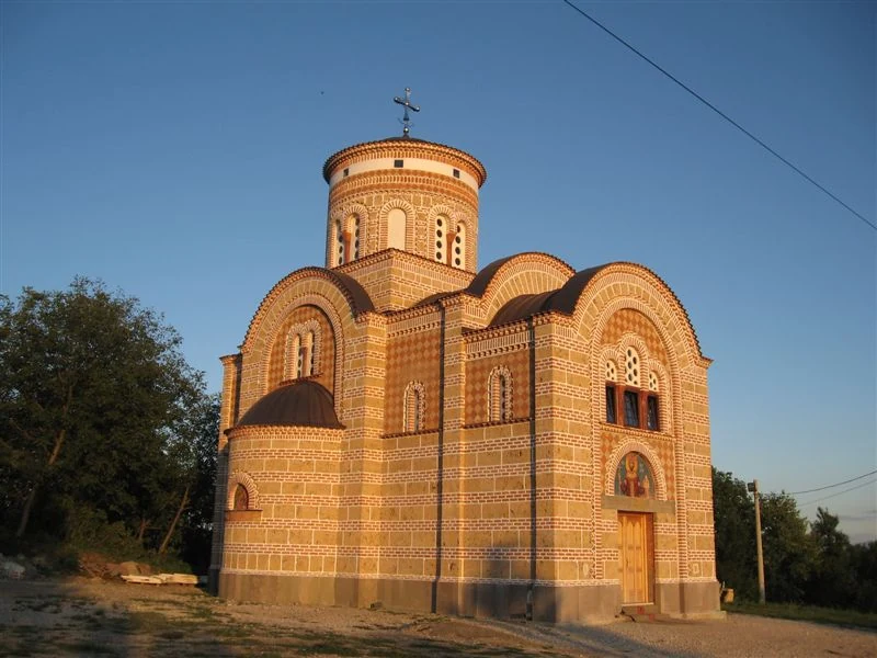 Црква Св. кнеза Лазара, Љубић, Чачак — slika 1